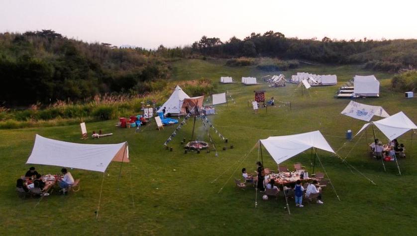 屋顶上可以放羊、打高尔夫,还能野餐,你见过吗?