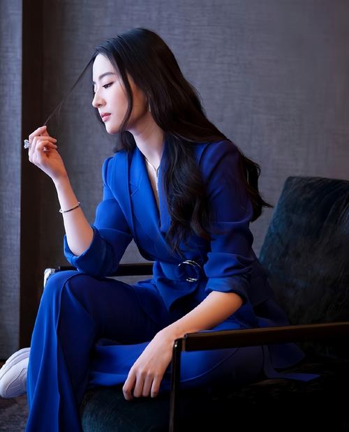 原来刘亦菲才是掌管职场穿搭的“神”