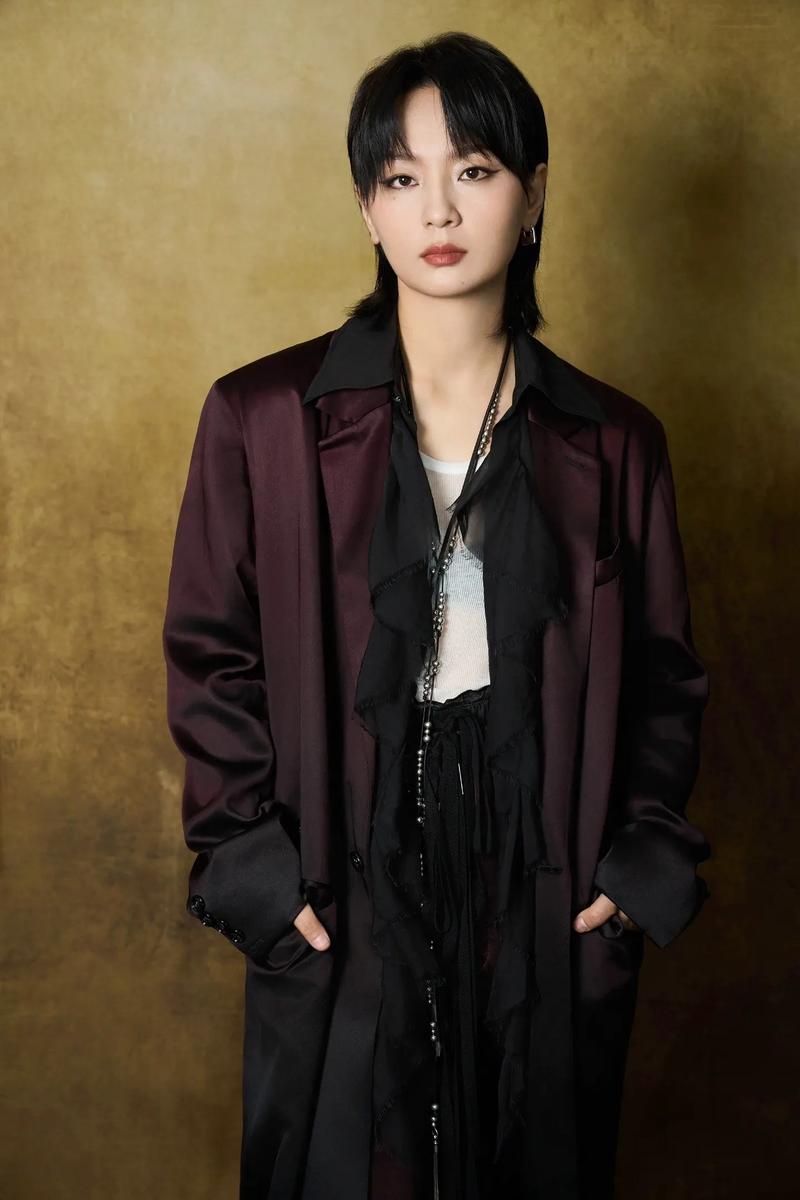 好想做个认真但轻松的人，就像周笔畅