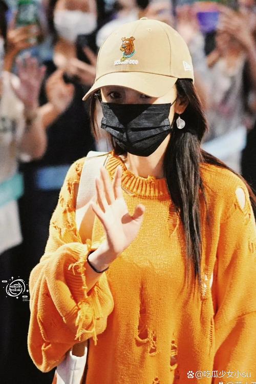 你永远可以相信“幂式穿搭”,这条神裤真的很绝