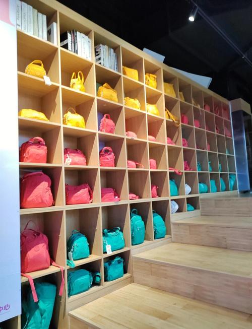 北京箱包生产厂家,白沟有两个市场售卖箱包厅产品质量较好