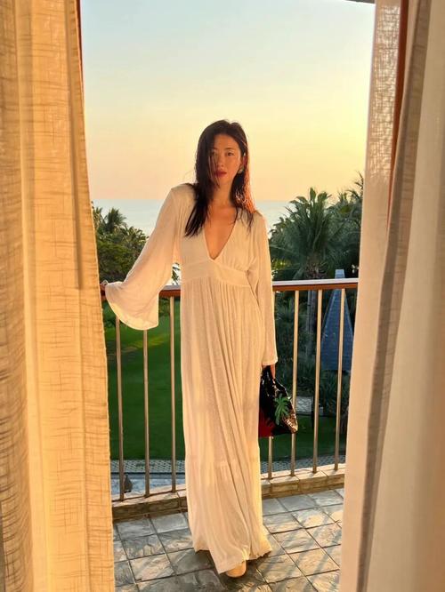 40岁穿得性感点儿,不行?