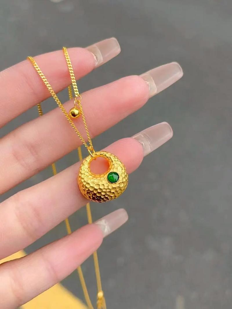 又粗又闪的金链子，好看吗？【当红新手袋】