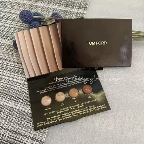 TOM FORD 丝雾圆管粉底 全新上市