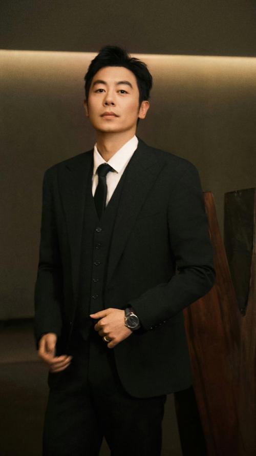 朱亚文：以声为舟