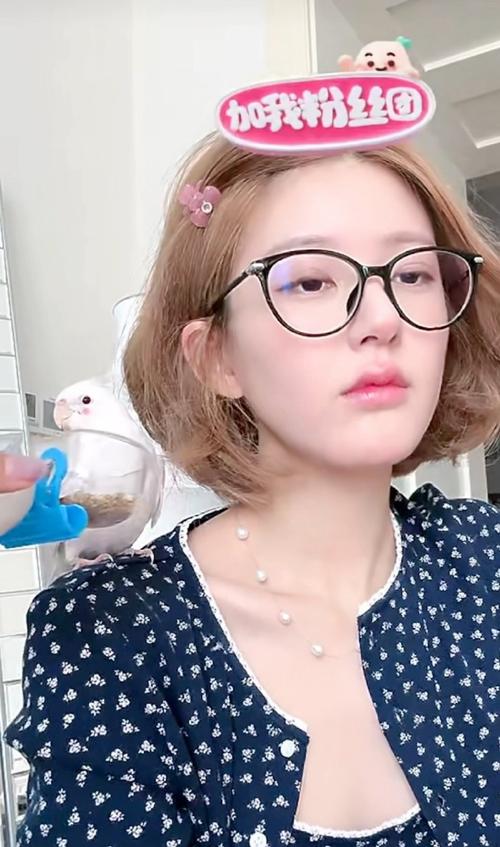 赵露思、娜比等靠一支腮红就能成为可爱甜心?看这里,大家都有机会!