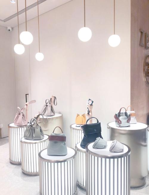 设计师包包,我国包包设计师为客户量身定制