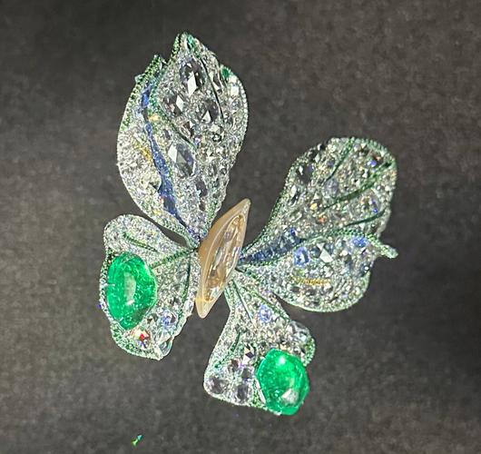 看着这些高级珠宝上的蝴蝶,我就知道我的少女心还在!