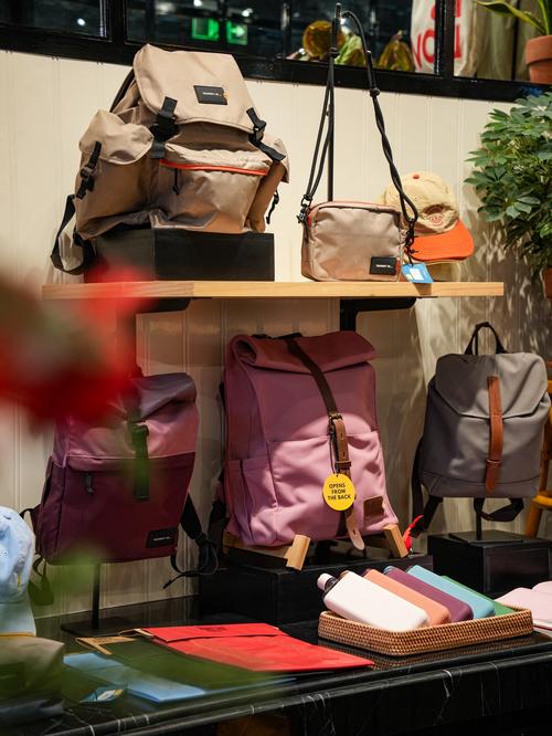 箱包品牌加盟店有哪些好,箱包知多少?问与答(18)