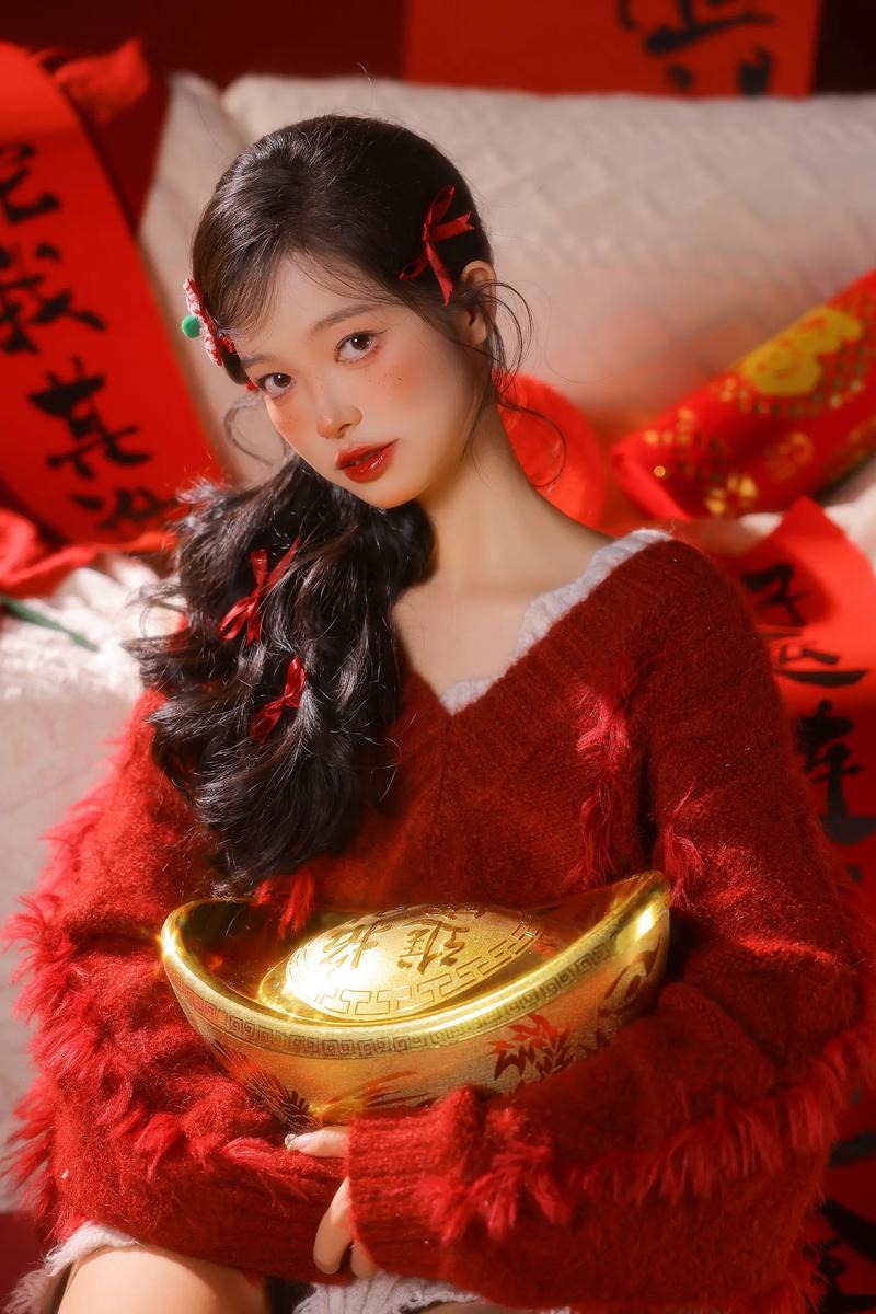 穿上这抹“新年红”,过年的氛围瞬间就来了~