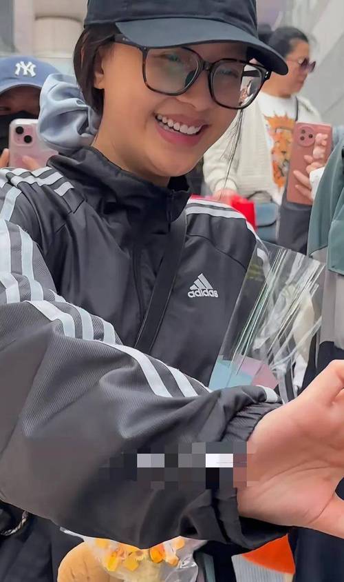 终于找到正确卸妆方法的孙怡,素颜直面镜头也毫无压力!