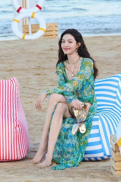 灵兽与美人,钟楚曦的镜花水月世界美到心醉