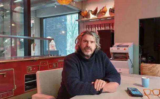 生命大熔炉!空降世界最疯的艺术养鸡工作室