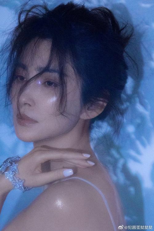 时尚芭莎90秒 |这些人又美又拼,我怎么赢得过?!