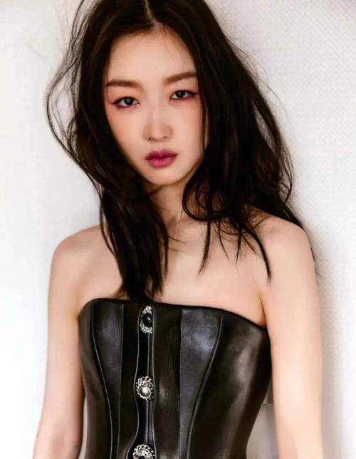 单眼皮的周冬雨和金高银,我通通都爱!她们的眼睛是如何逆袭的?