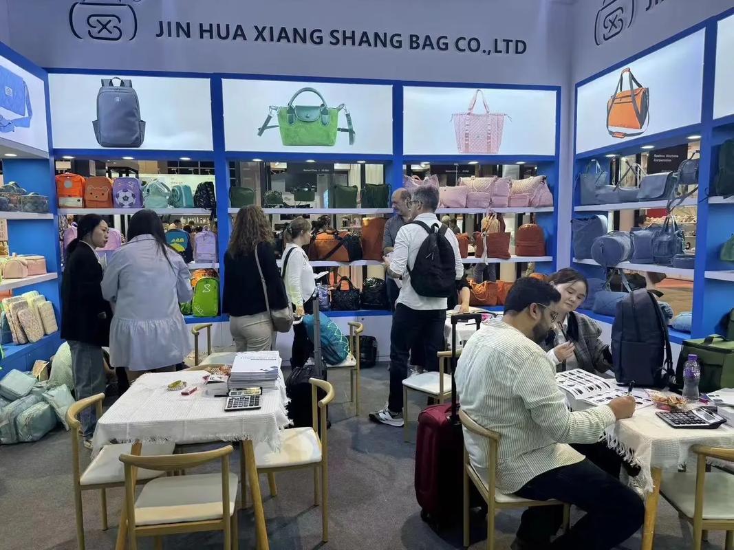 香港箱包展会,参加香港国际会议中心会议场地须准备什么?