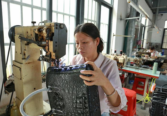 箱包厂怎么开,如何在箱包行业发展?