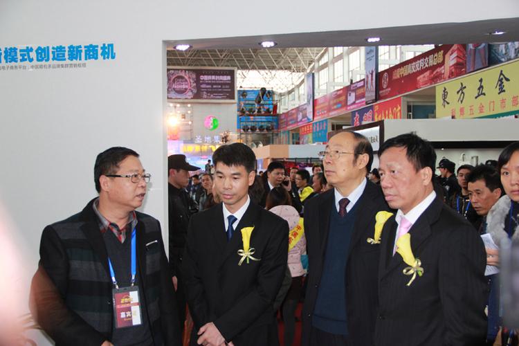 狮岭1号箱包交易中心,中国皮革皮具节广州狮岭最有名