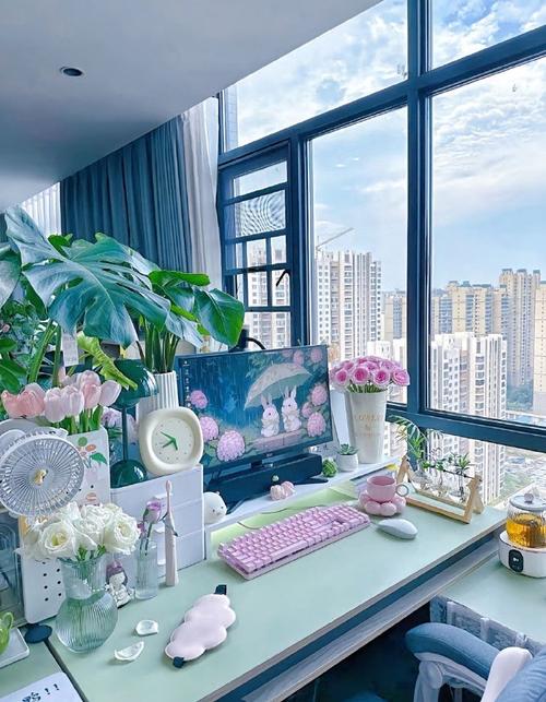 在工位上也能走的户外时髦风,玩的就是这个氛围