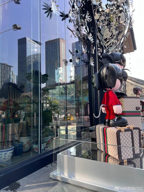 GUCCI与MARSPER开启时尚与潮流艺术跨界旅程