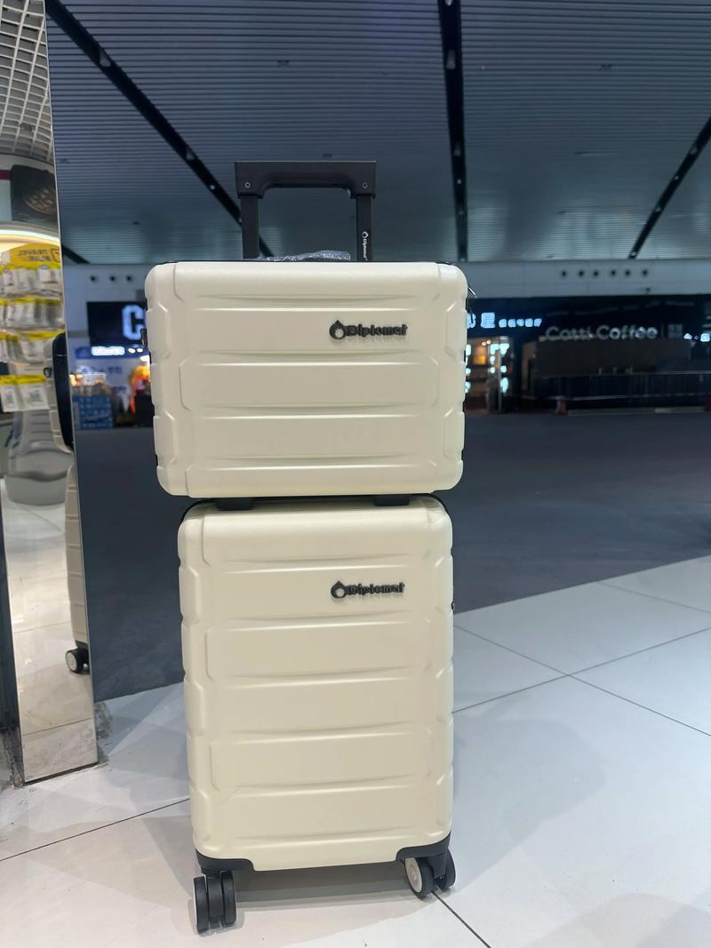 外交官箱包的售后服务,如何买到称心如意的行李箱?