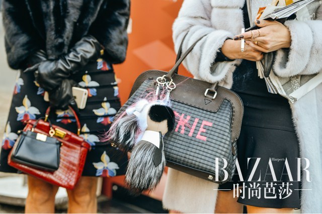 Fashion-Week-Street-Style-Fendi-Karlito-fur-bag-charm-